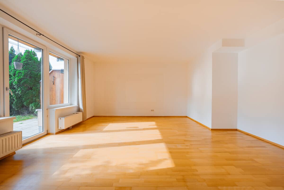 Ground floor apartment with private garden and terrace