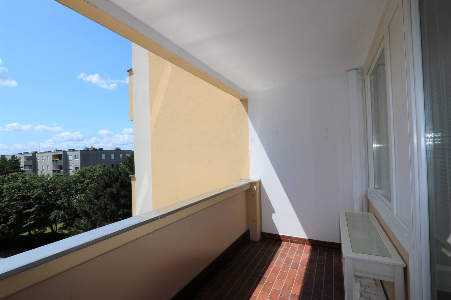 Perfect 1-room single apartment on 4th floor with south loggia and great distant view