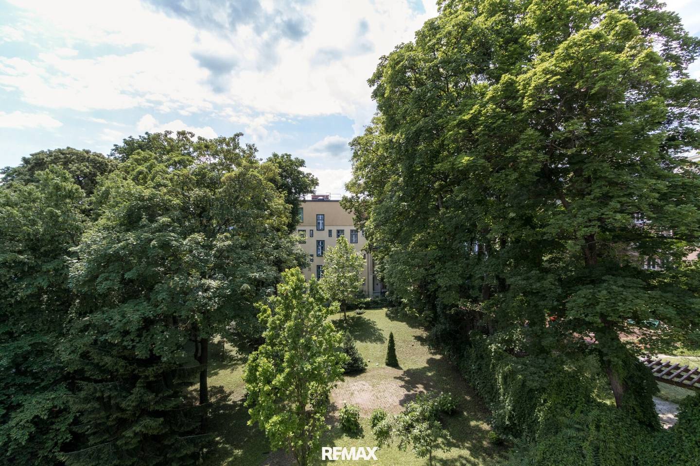 Compact residential dream in prime Döblinger location