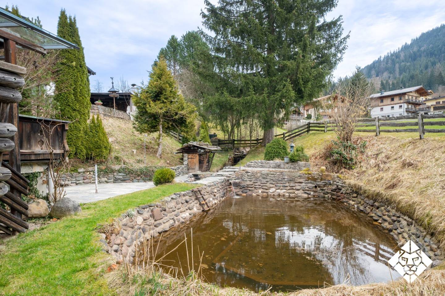 Idyllic house with spacious garden for rent