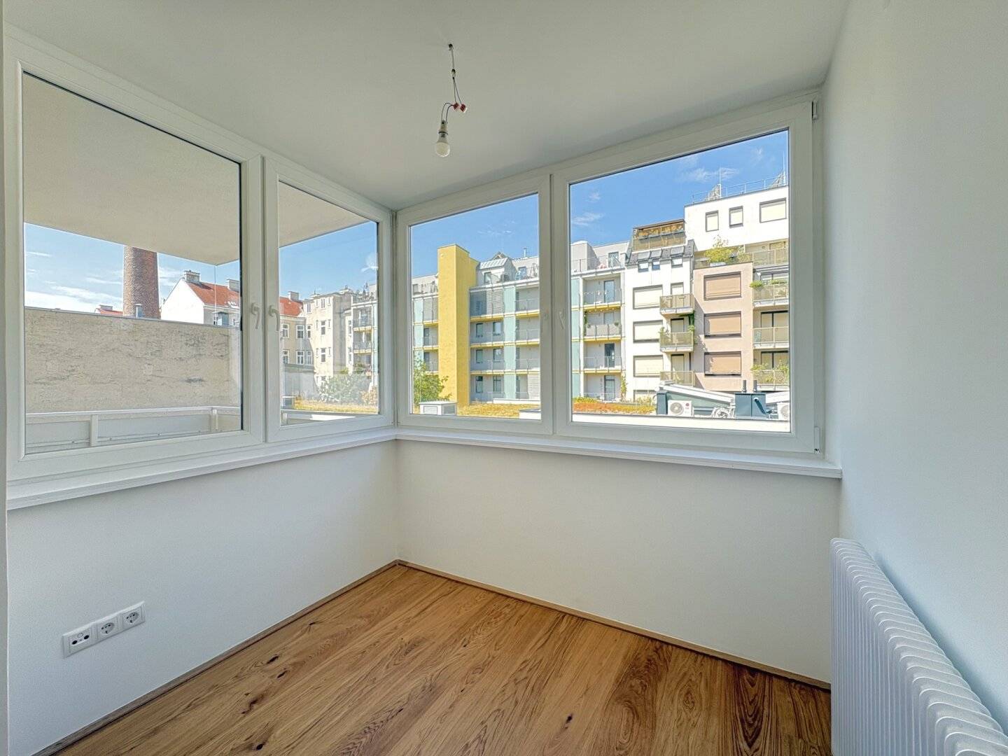 LIEBLINGSPLATZ! WUNDERSCHÖN HELLE SANIERTE 3 ZIMMER MIT BALKON IM KLIMAFITTEN GRÄTZL