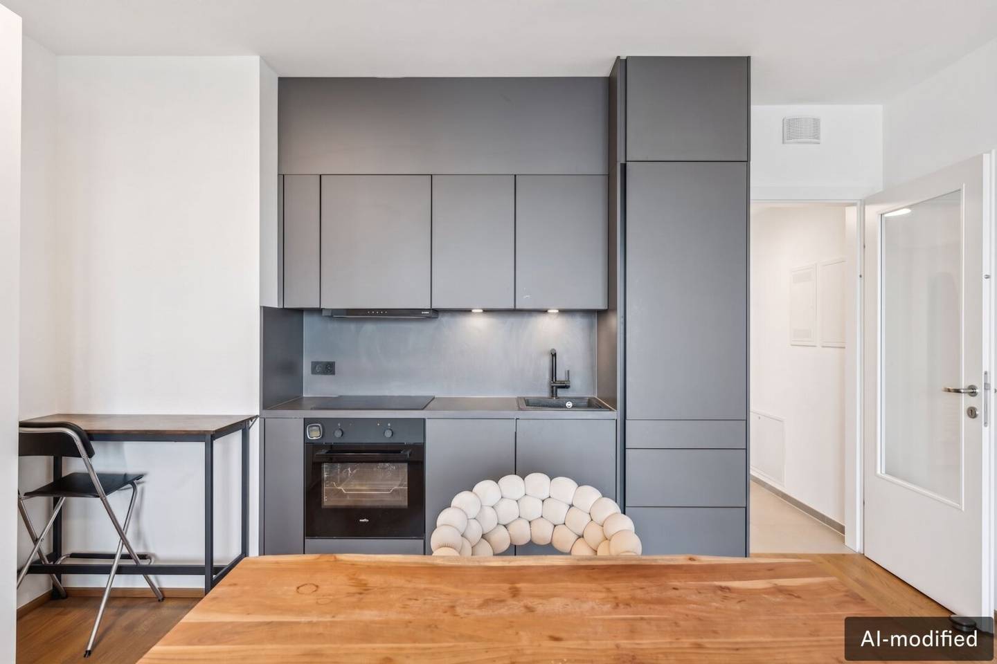 Moderne Anlegerwohnung in einem exklusiven Wohnturm im 30. Obergeschoss