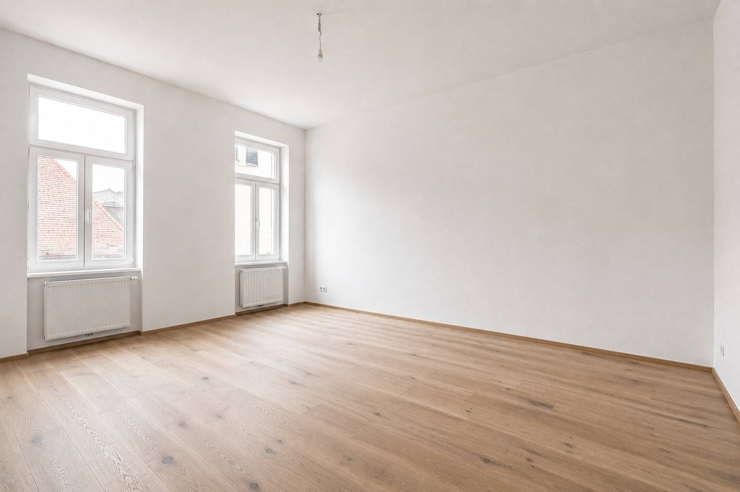 Period Building First Occupancy in Prime Location | Spacious 3-Room Apartment with Loggia