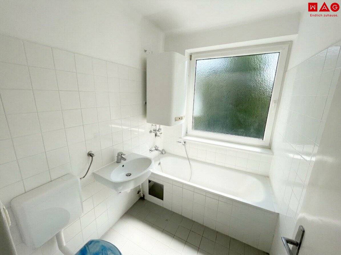 Sanierte 2-Zimmerwohnung, zentrumsnah, mit Balkon und Lift!