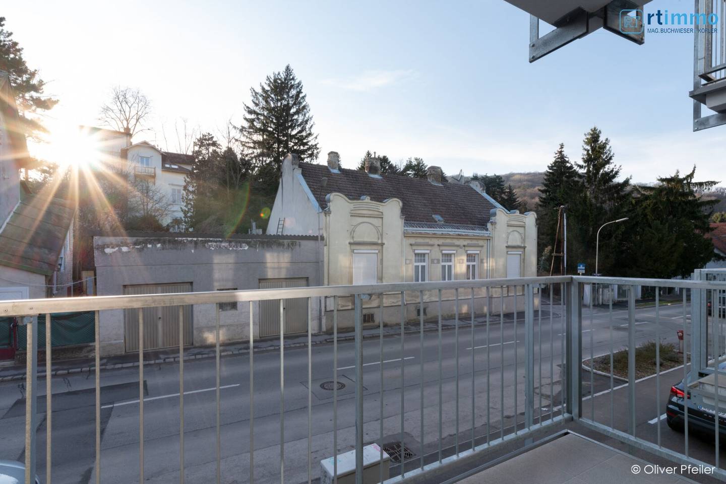 MODERNE 2 ZIMMERWOHNUNG MIT SONNIGEM BALKON