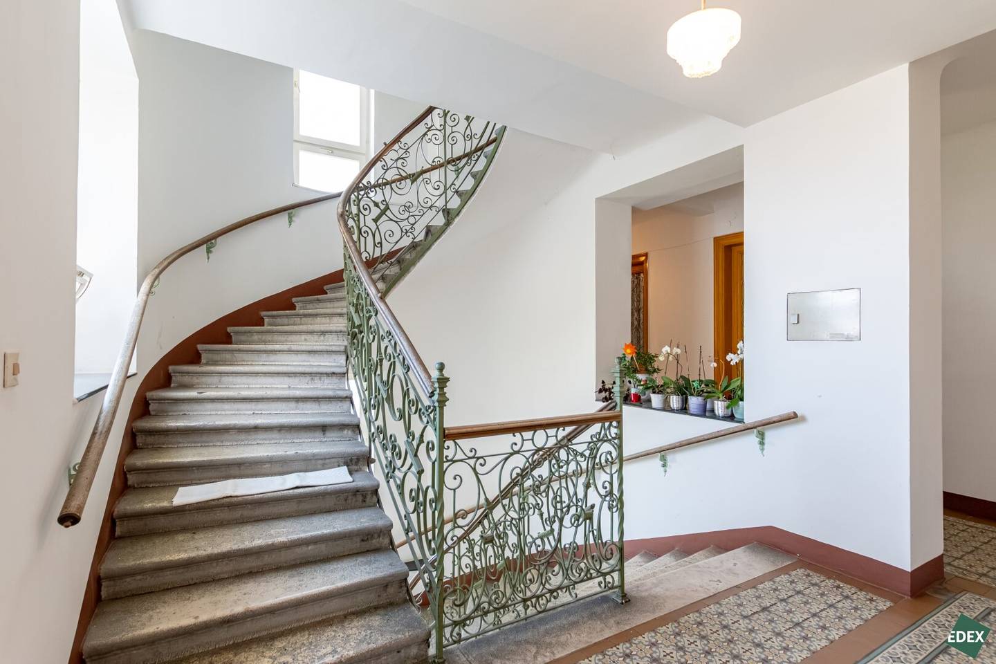 Condominiums in beautiful Gründerzeit building near U3
