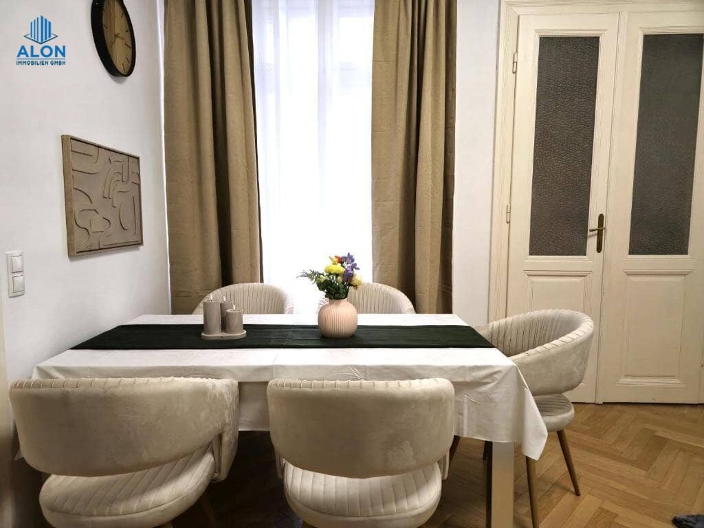 Spacious 2-room apartment with separate kitchen in excellent location
