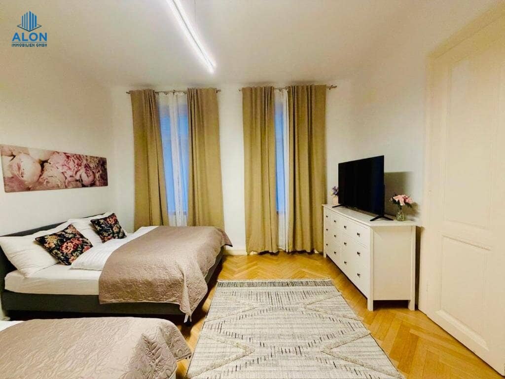 Spacious 2-room apartment with separate kitchen in excellent location