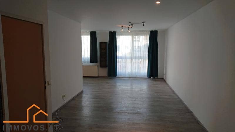Modernisierte Wohnung mit Loggia und Klimaanlage