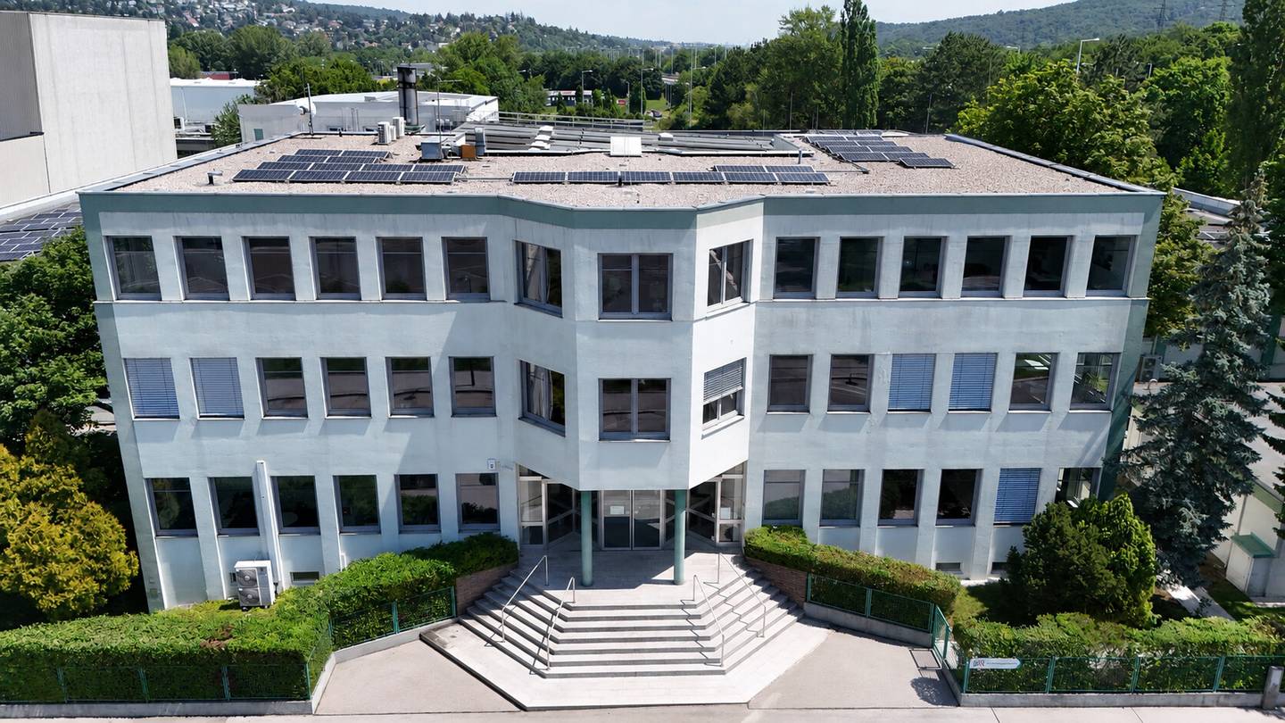 Repräsentativer Büro und Hallenstandort Loftwohnung