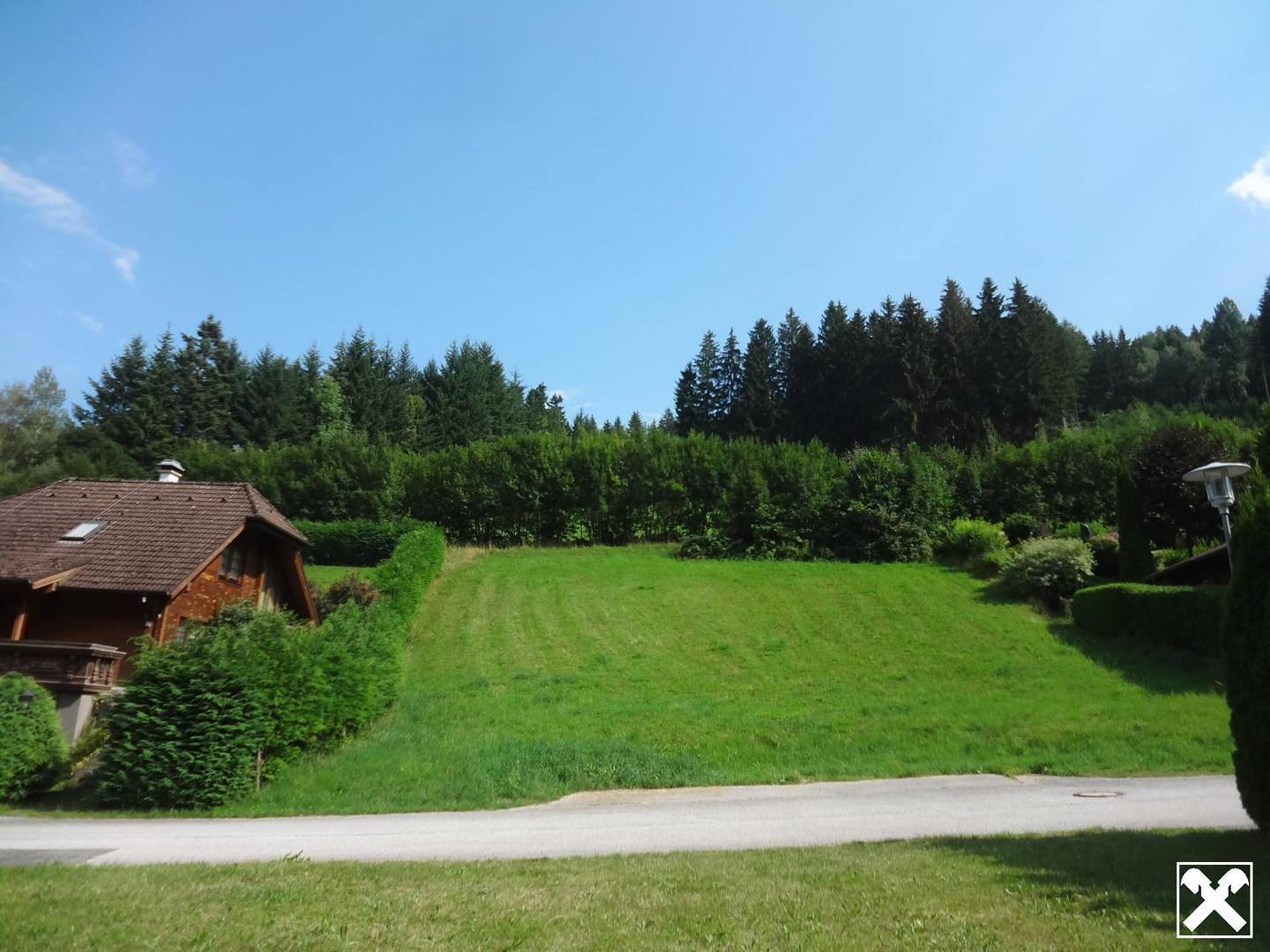 Ruhig gelegenes Baugrundstück mit Bergblick Wohnung