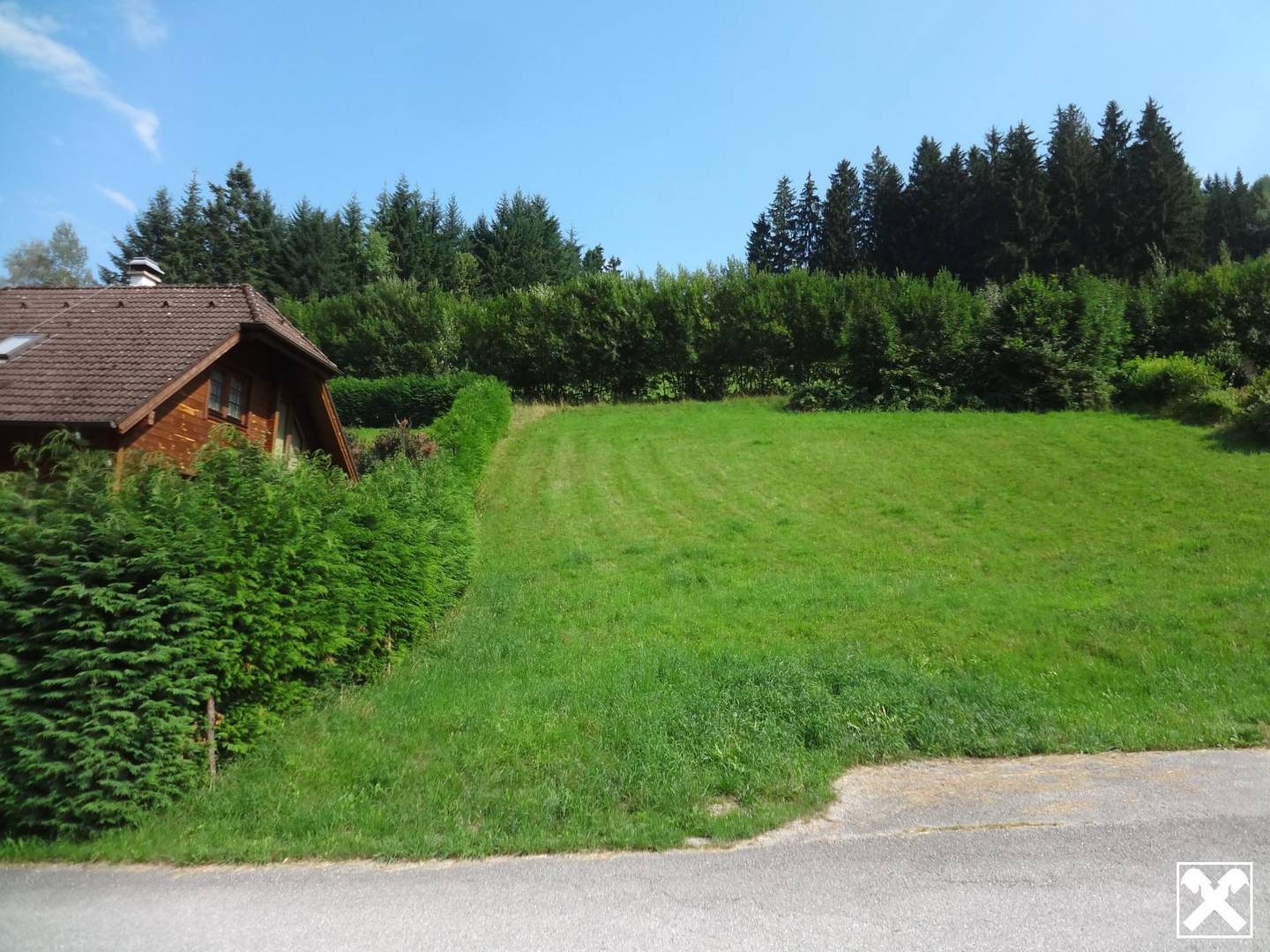 Ruhig gelegenes Baugrundstück mit Bergblick Wohnung