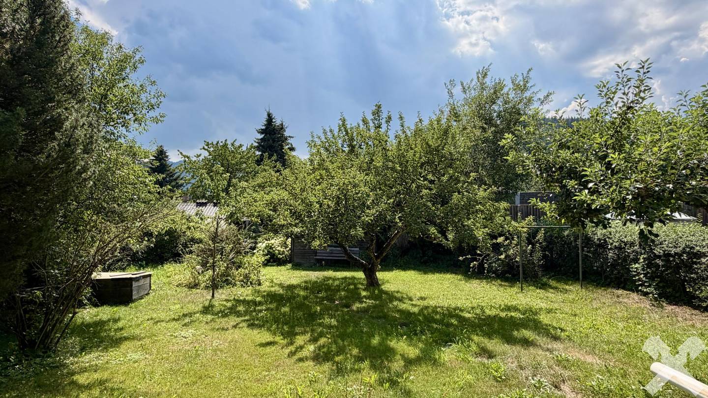 Ruhig gelegene Familienwohnung mit Terrasse und Garage