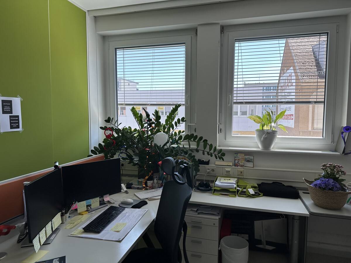 Air conditioned office space central with storage option Loftwohnung