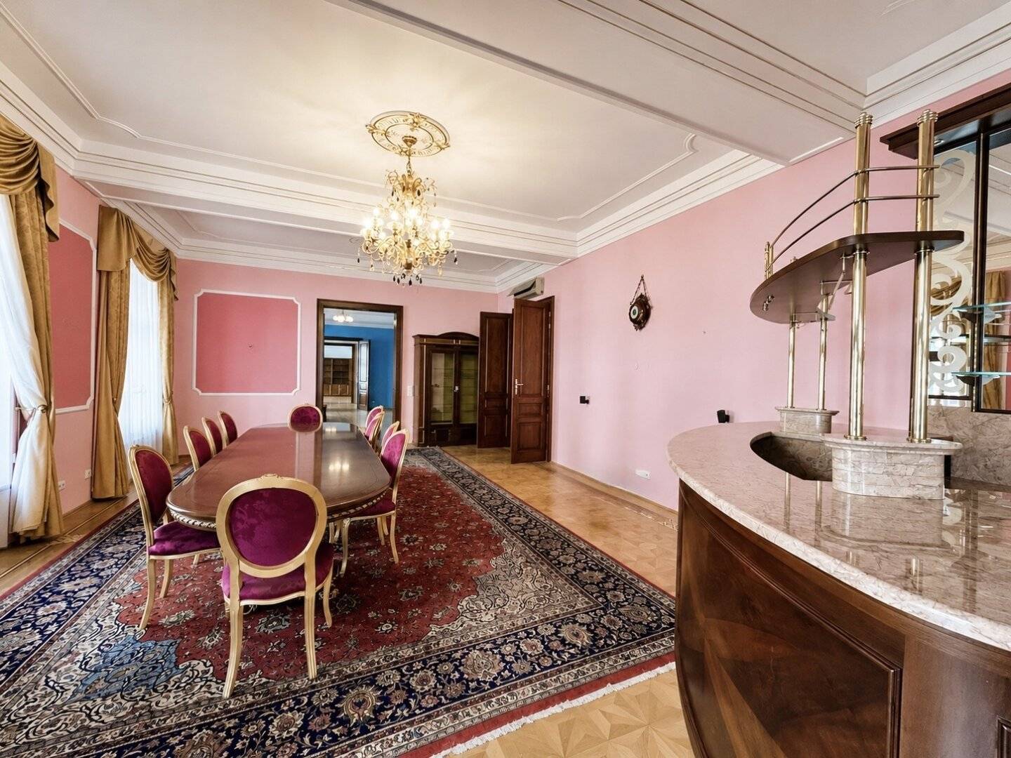 Repräsentative Altbauresidenz nahe dem 1. Bezirk – 289 m² in Toplage