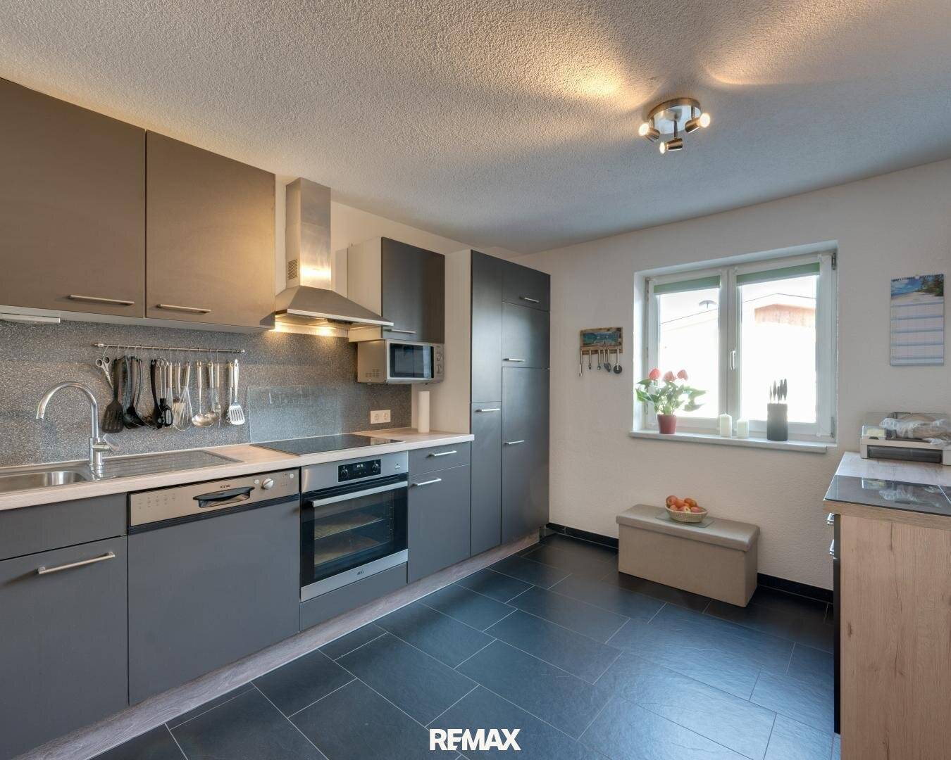 NEW! Lots of living space – Terrace apartment in Weer