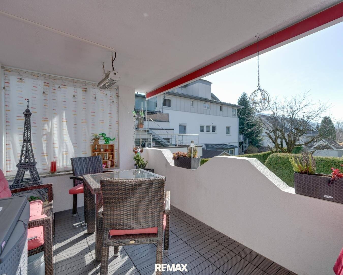 NEW! Lots of living space – Terrace apartment in Weer