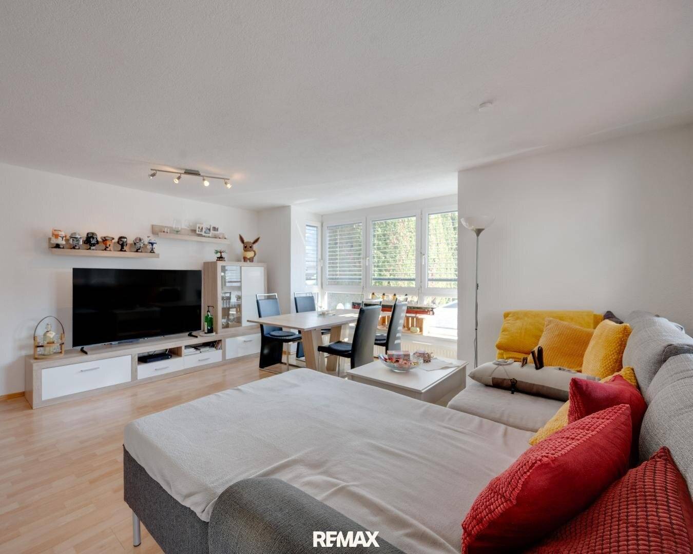 NEW! Lots of living space – Terrace apartment in Weer