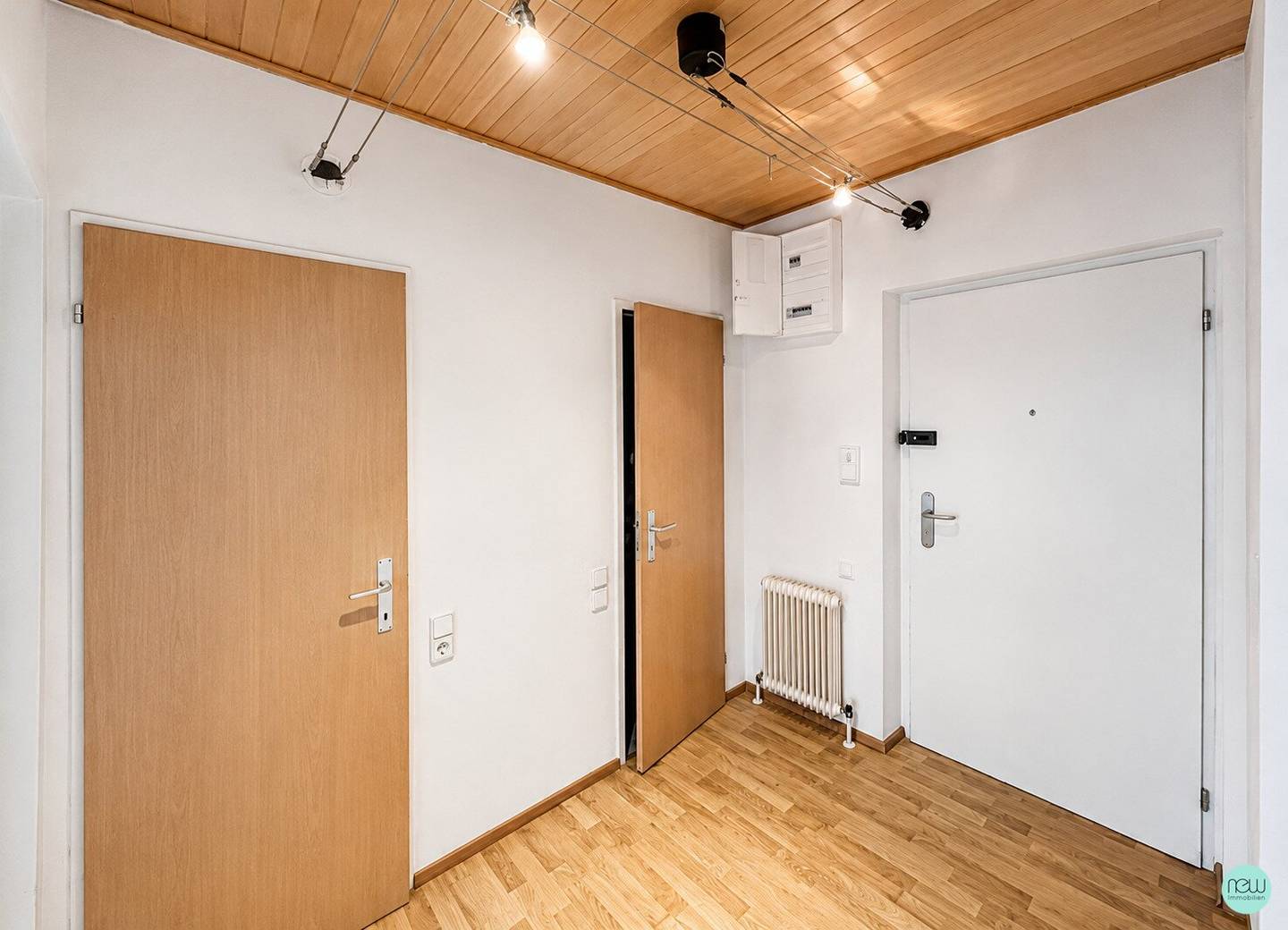 Spacious 3-room apartment in Gießhübl with two loggias and parking space