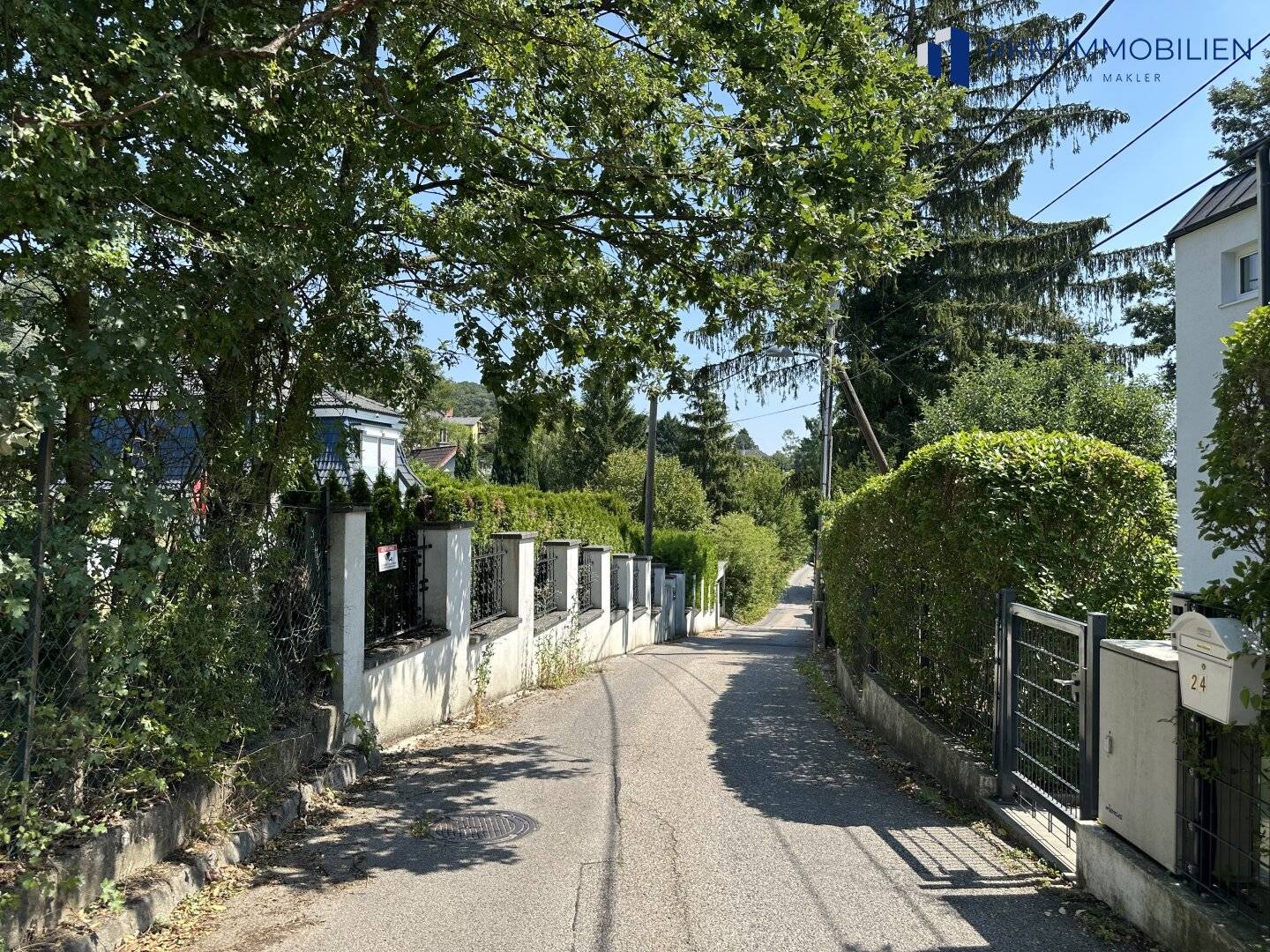 Building plot in absolute quiet location, exclusive living near the American International School