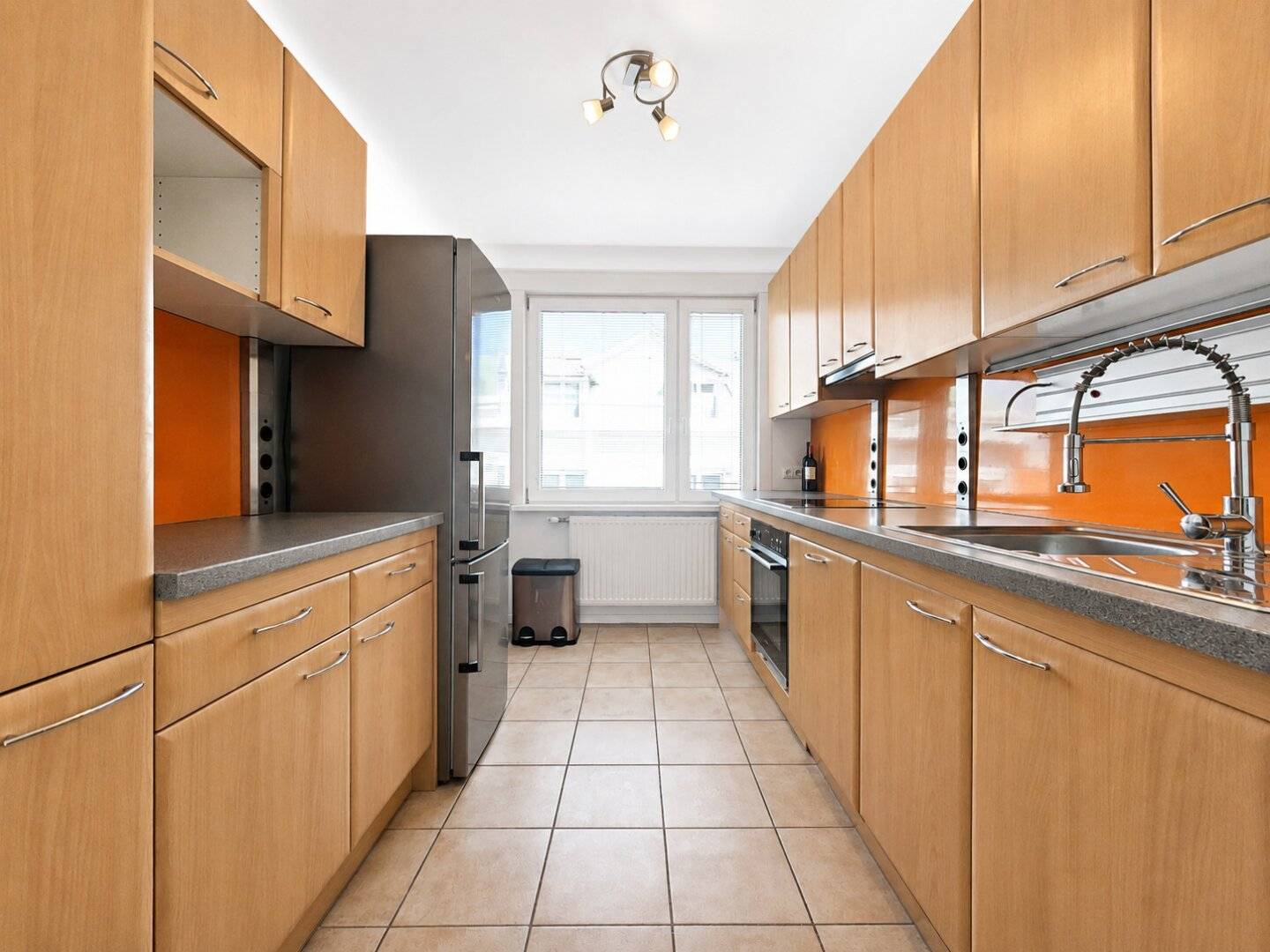 Attractively priced apartment with a well-thought-out floor plan, central location