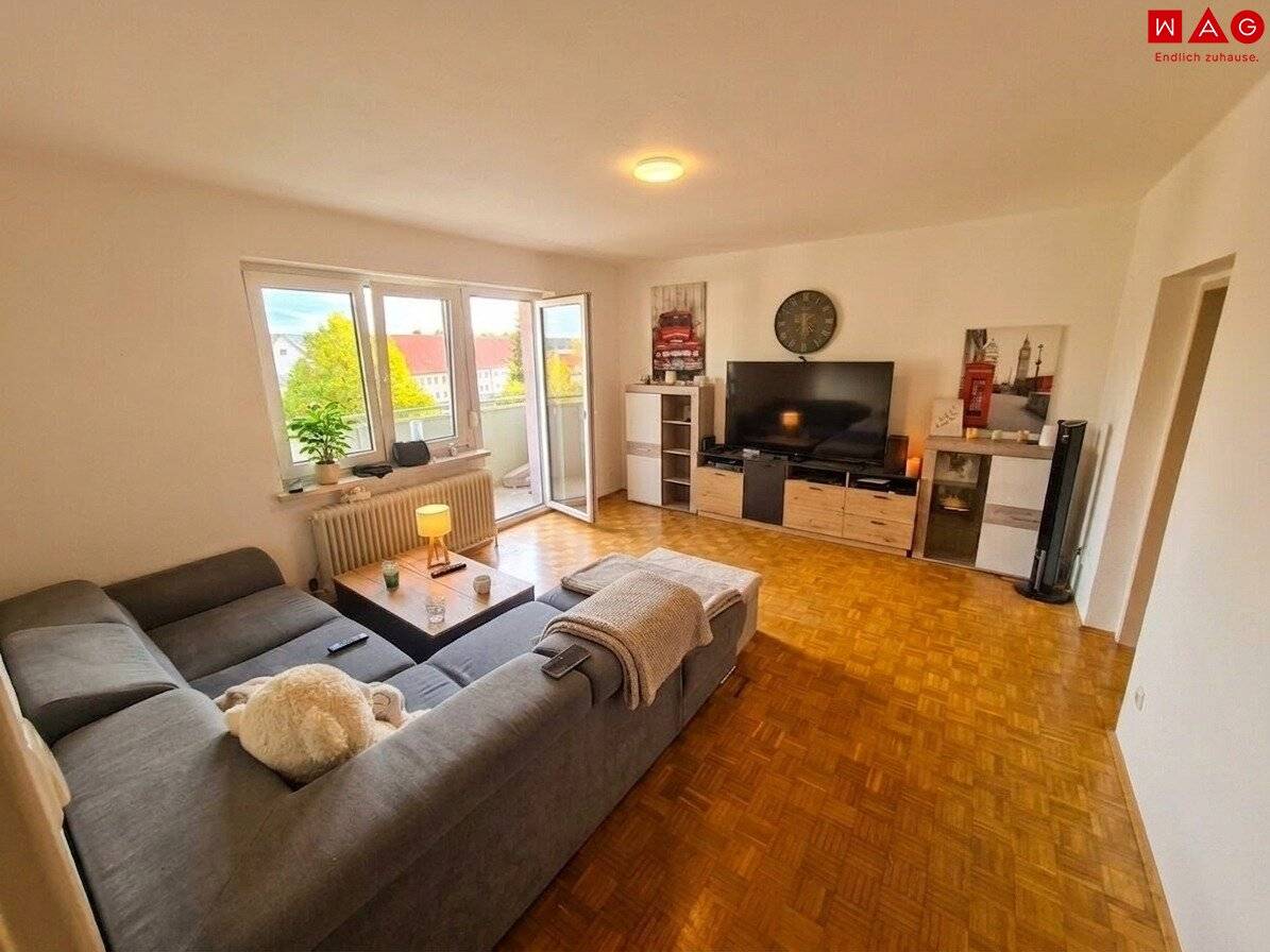 3 Zimmer-Wohnung mit Balkon &amp; Lift!