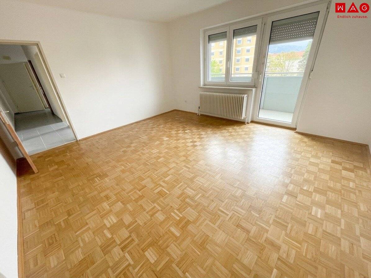3 Zimmer-Wohnung mit Balkon &amp; Lift!