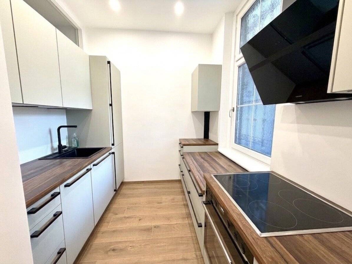 RENOVIERUNGS-HIT IN BESTER VERKEHRSLAGE 2 Zimmer | ca. 50 m² | U-Bahn schnell erreichbar
