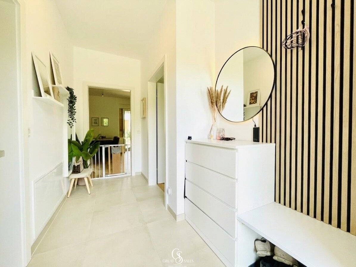 Moderne und stilvolle Gartenwohnung mit Terrasse, Keller &amp; überdachtem Parkplatz!
