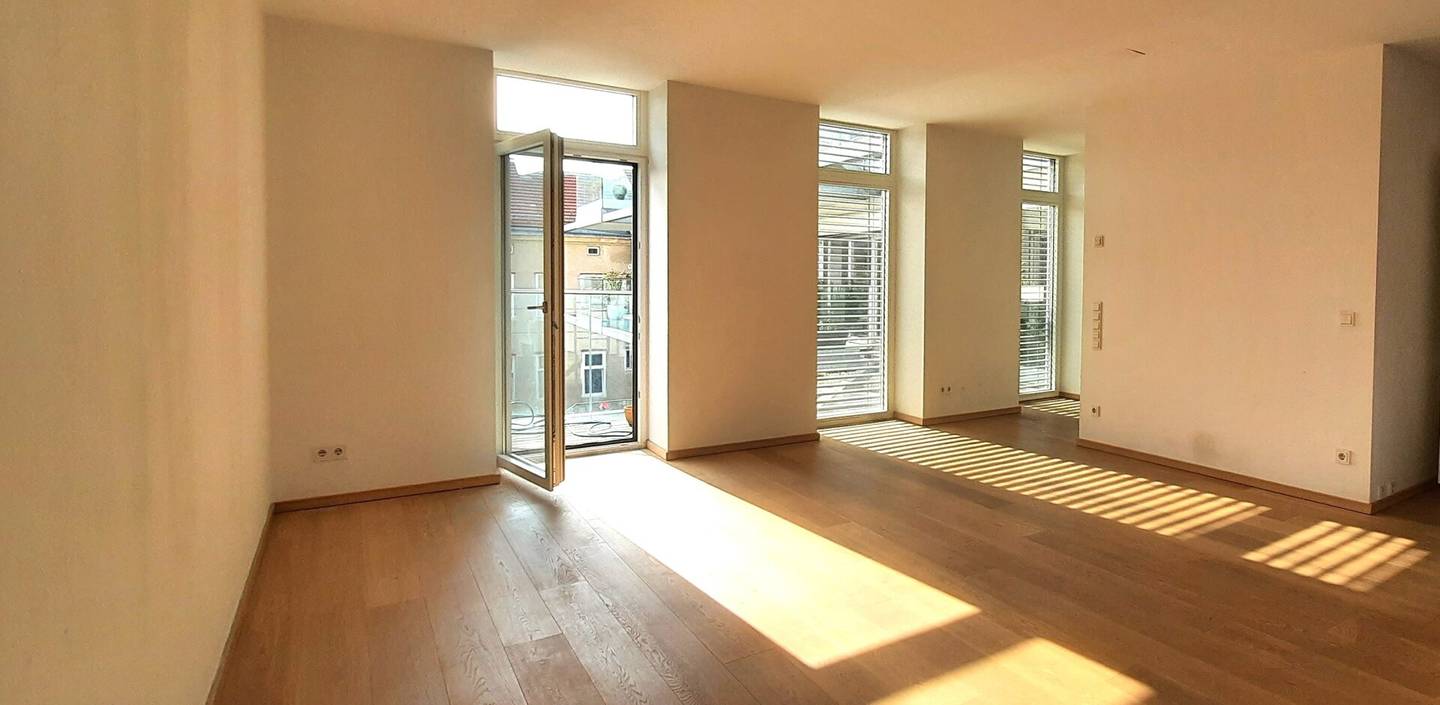 LUXUS IN BESTLAGE MIT GROSSEM BALKON