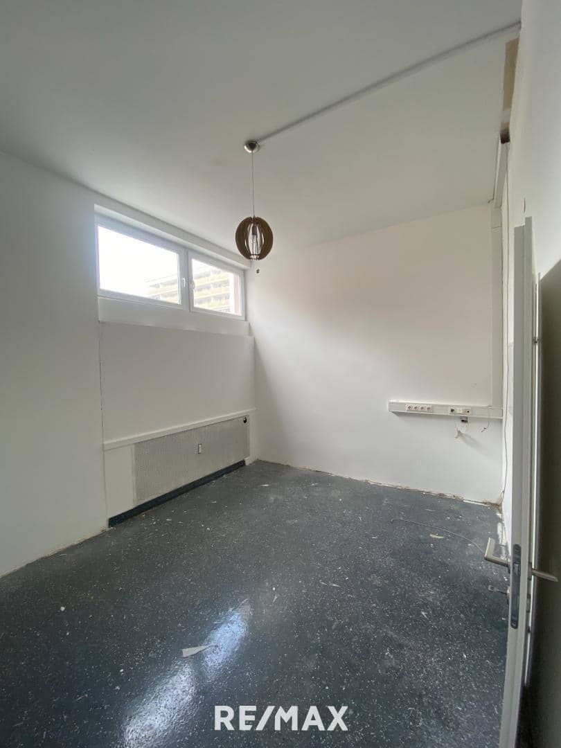 Vielseitig nutzbare Fläche in zentraler Lage Wohnung