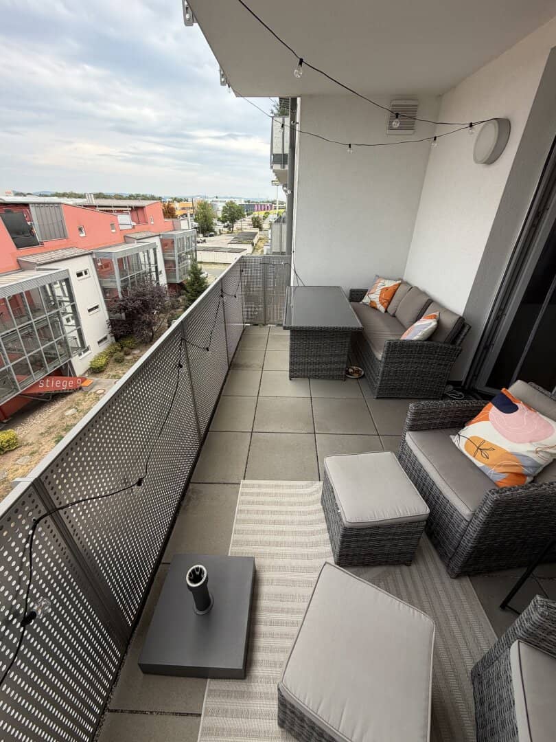 Commission-free and available immediately: 3 room apartment with distant view directly at the city boundary Vienna - Top 3/33