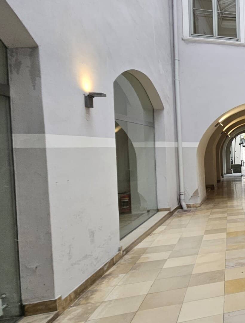Geschäftslokal im Palais Trauttmansdorf