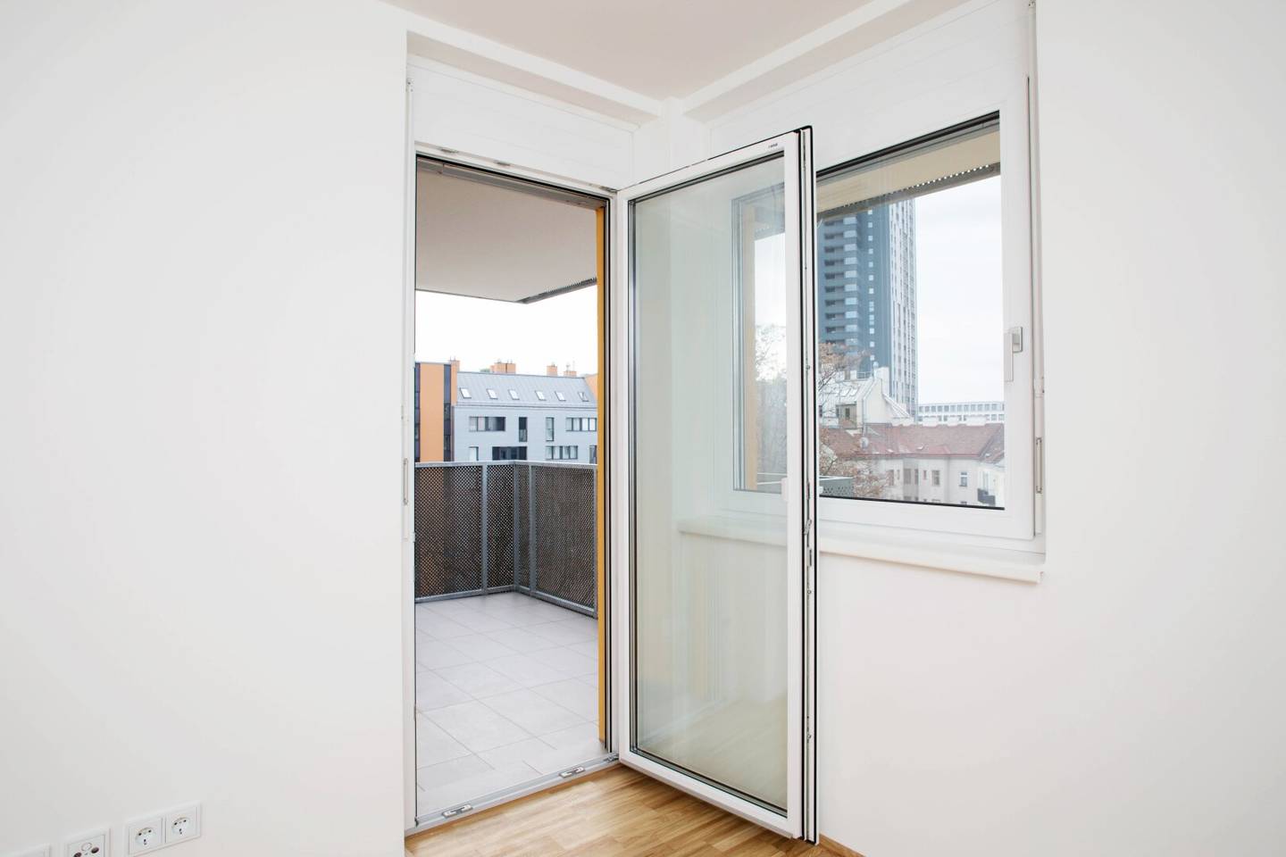 Sonnendurchflutete 2-Zimmer-Wohnung mit Balkon!