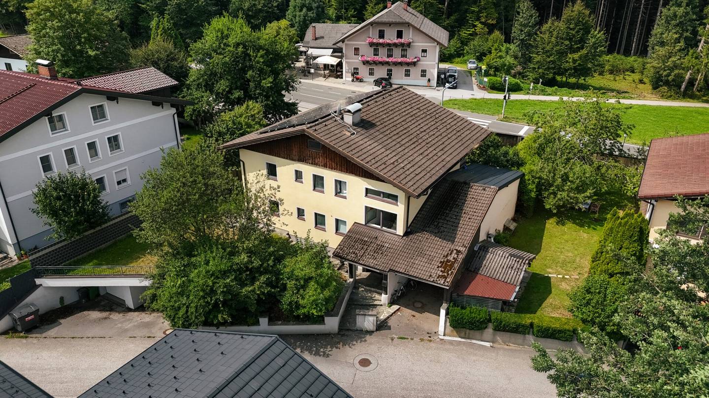 BESTENS VERMIETETES ZWEIFAMILIENHAUS MIT ZUKUNFTSPOTENZIAL IN SCHÖNGUMPRECHTING