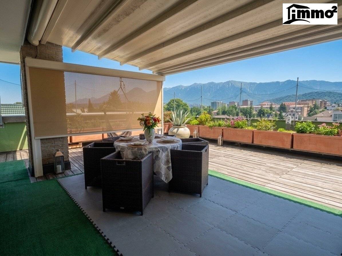 Delightful small penthouse apartment with approx.100 m² roof terrace and unique distant view in prime location Völkendorf