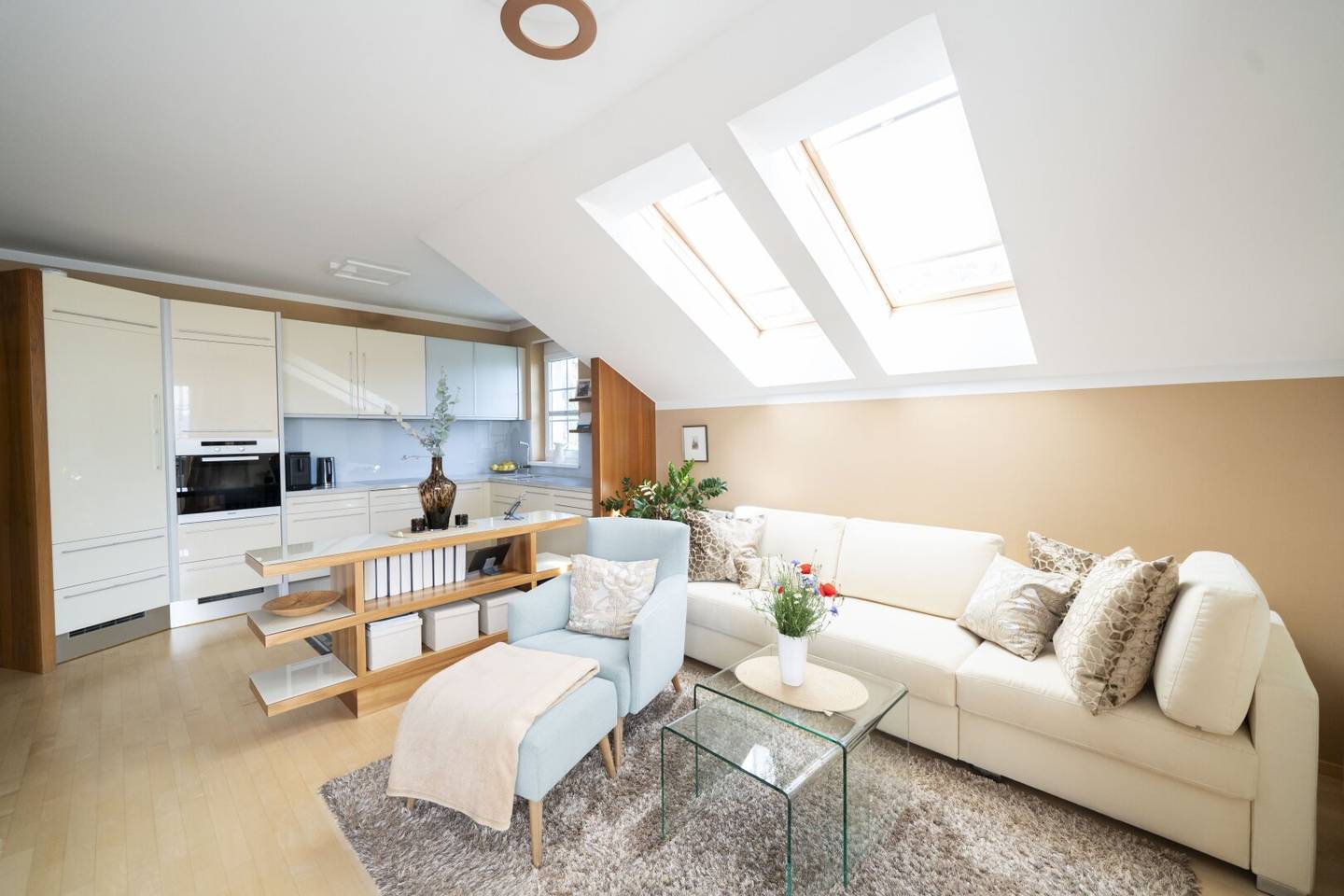 Stilvolle Dachgeschoßwohnung | See- &amp; Gebirgsblick