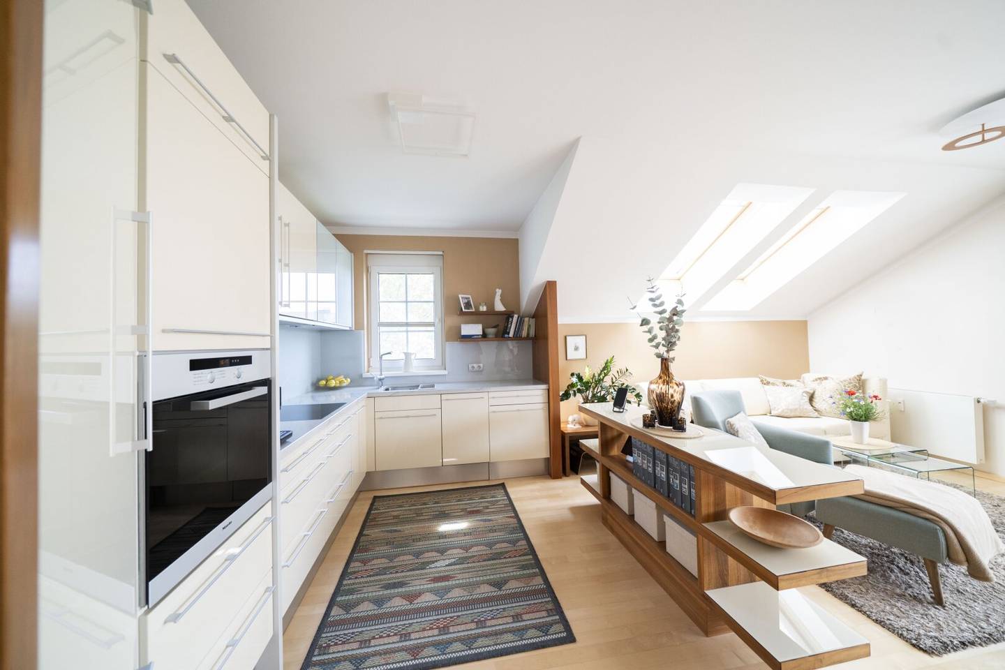 Stilvolle Dachgeschoßwohnung | See- &amp; Gebirgsblick