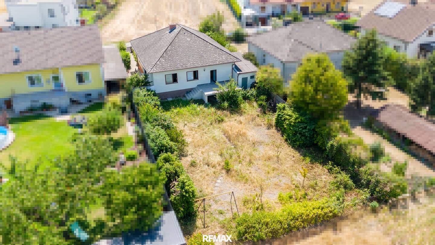 Bungalow in familienfreundlicher, ländlicher Lage mit schöner Gartenfläche in Stadtnähe