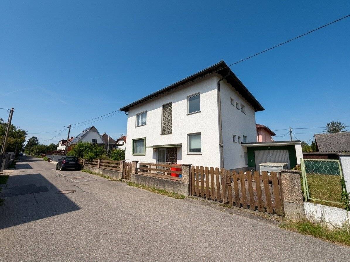 Gepflegtes Einfamilienhaus mit Garten an der Wiener Stadtgrenze!