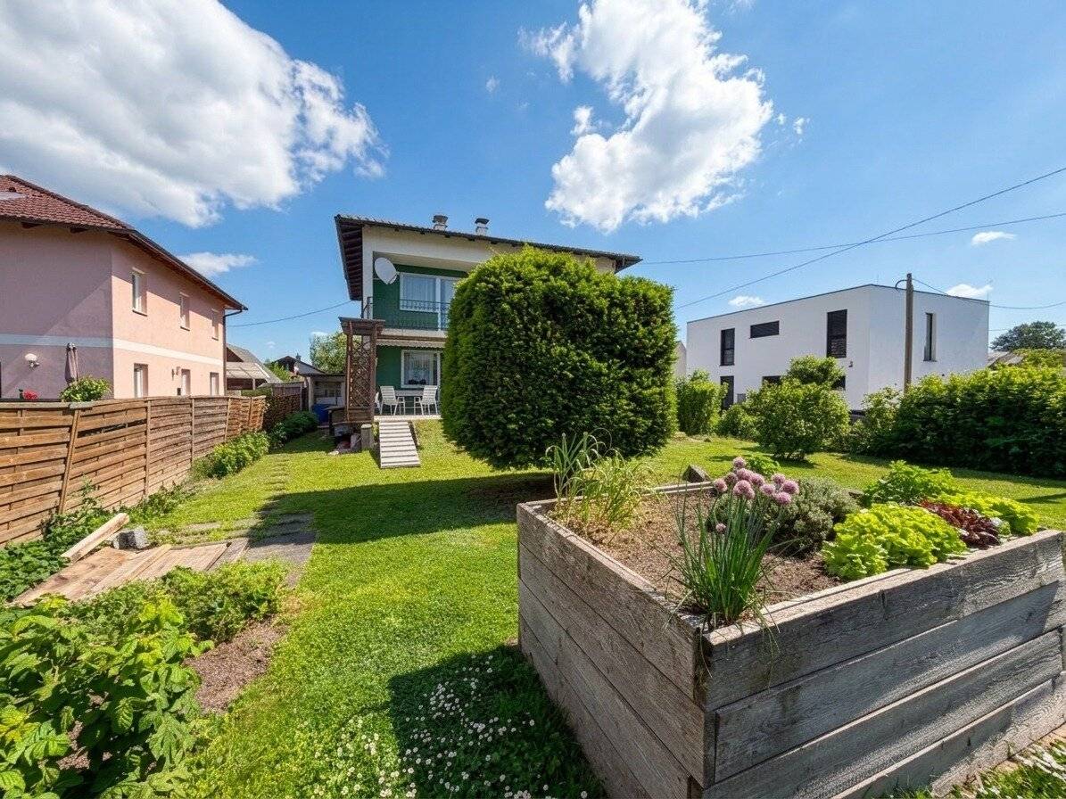 Gepflegtes Einfamilienhaus mit Garten an der Wiener Stadtgrenze!
