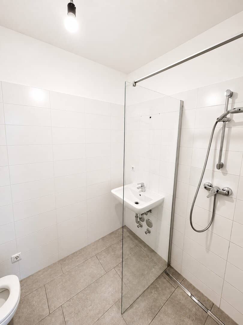 TRAUMWOHNUNG mit 3 Zimmern, Tiefgaragenparkplatz und herrlicher Terrasse in Graz
