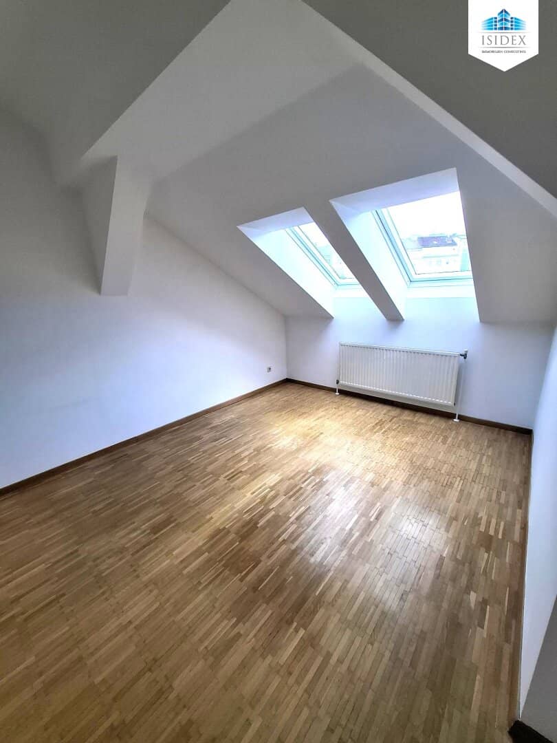 Attic apartment in great location