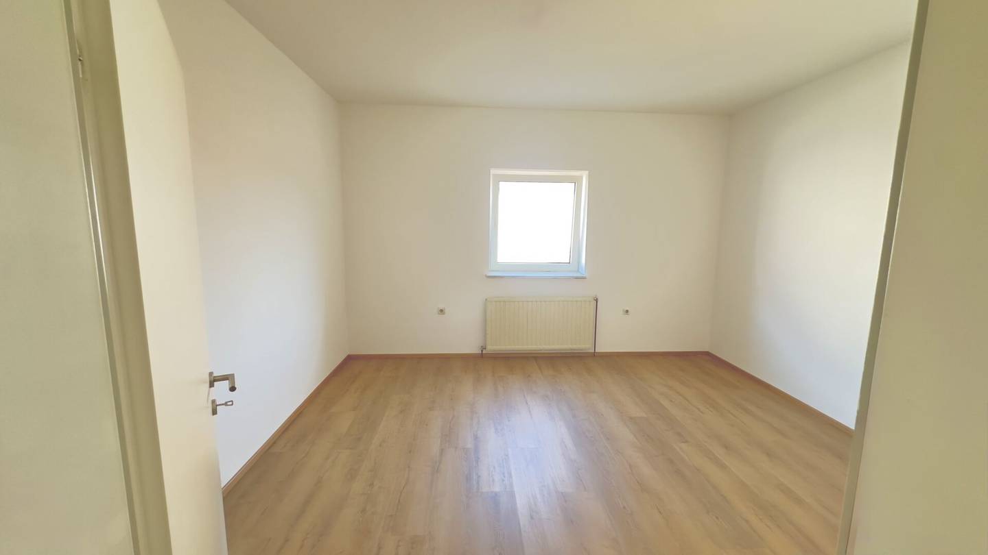 Affordable 4-room condominium in Wels - Move in immediately!