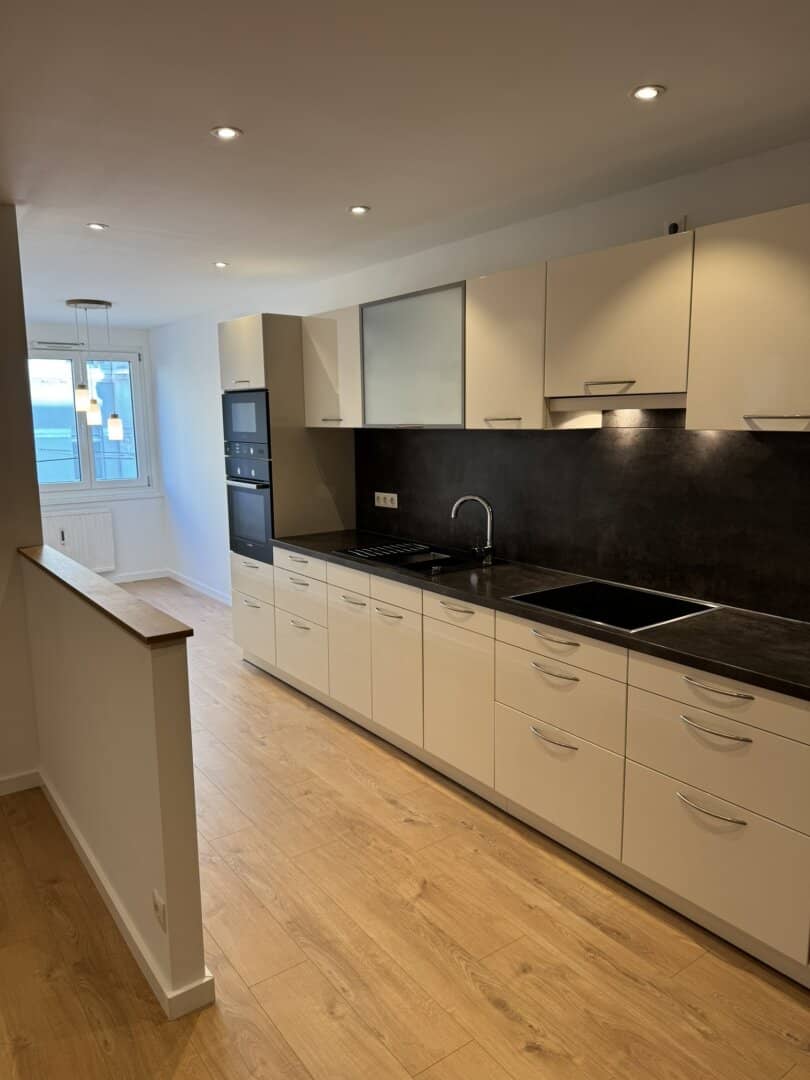 Bright flatshare room, also available as entire 3-person flatshare
