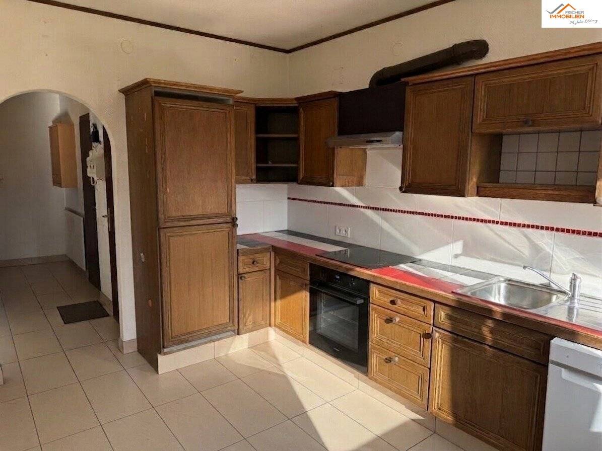 Large and spacious 4 room rental apartment