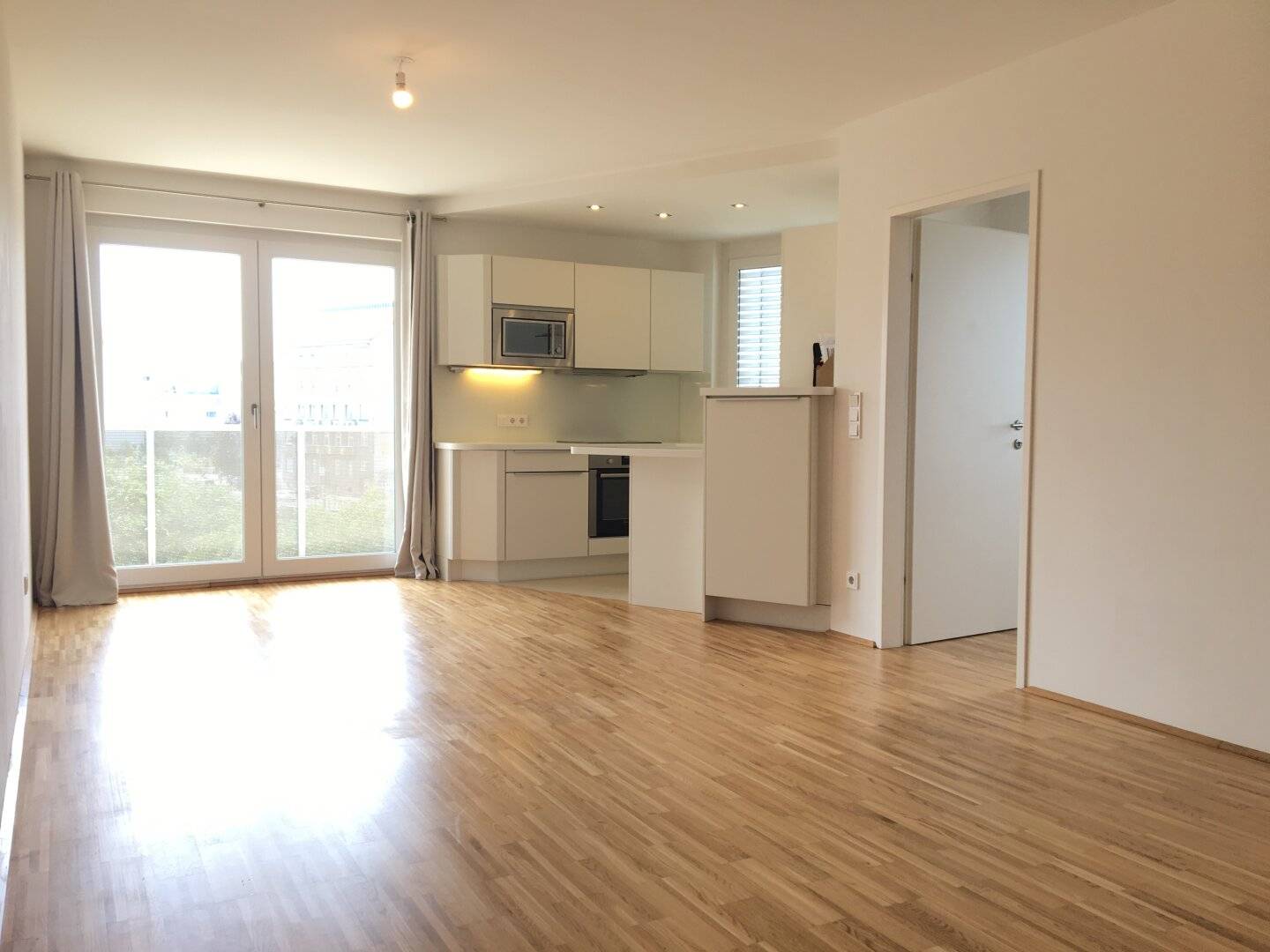 Bezauberndes Wohnen im Neubau mit 3-Zimmer! WG-geeignet! AB MITTE NOVEMBER