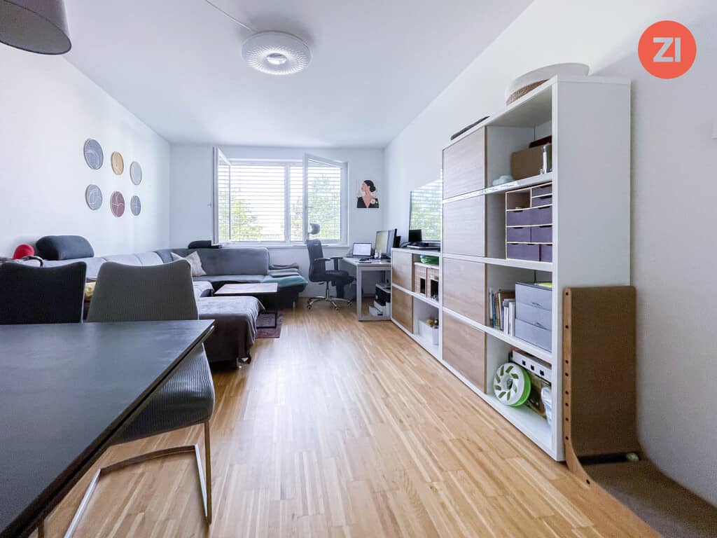 Modernisierte Wohnung mit Balkon und Aufzug