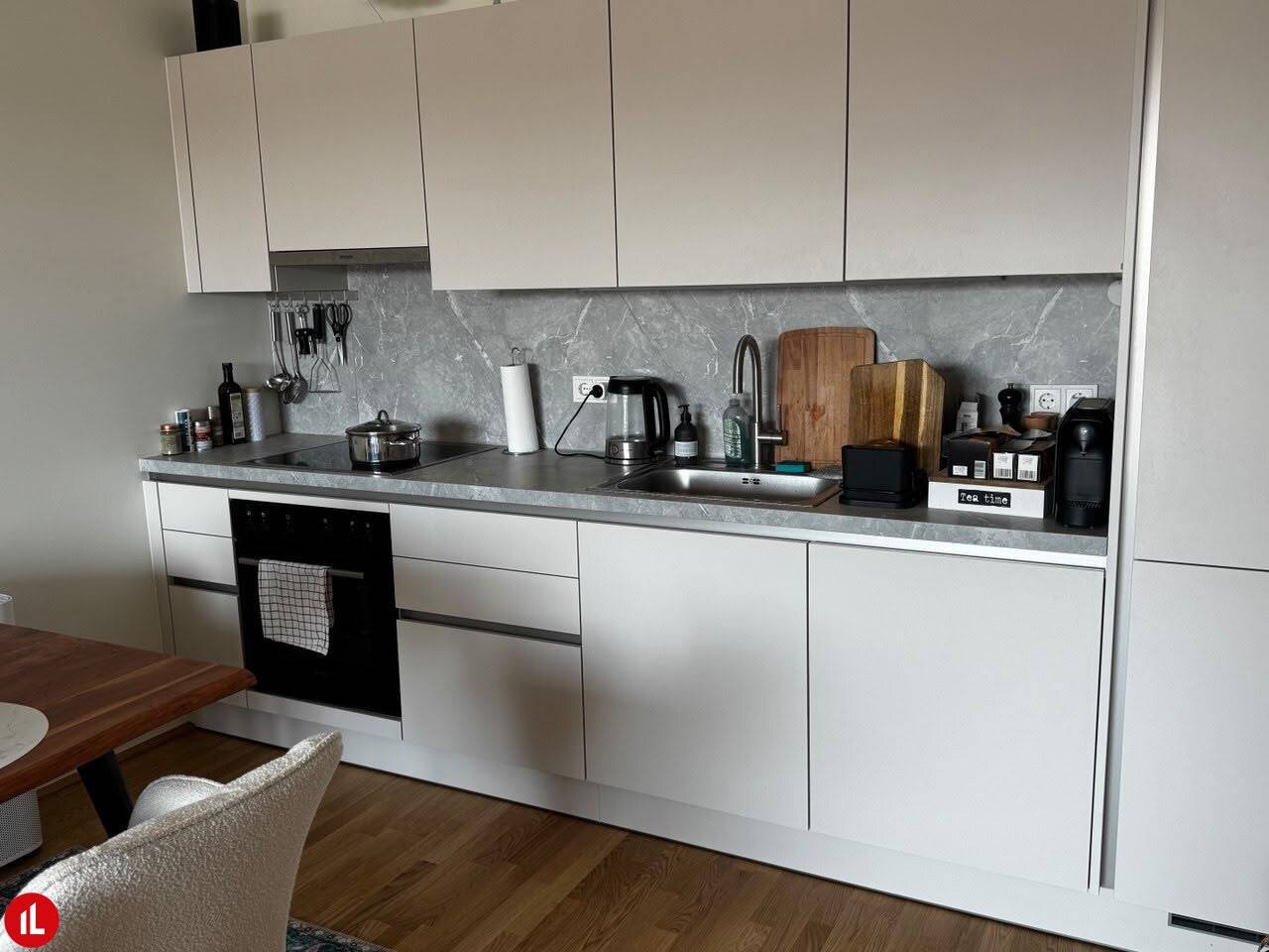 HOCHWERTIGE 3-ZIMMER-WOHNUNG MIT KLIMA, LOGGIA &amp; BALKON