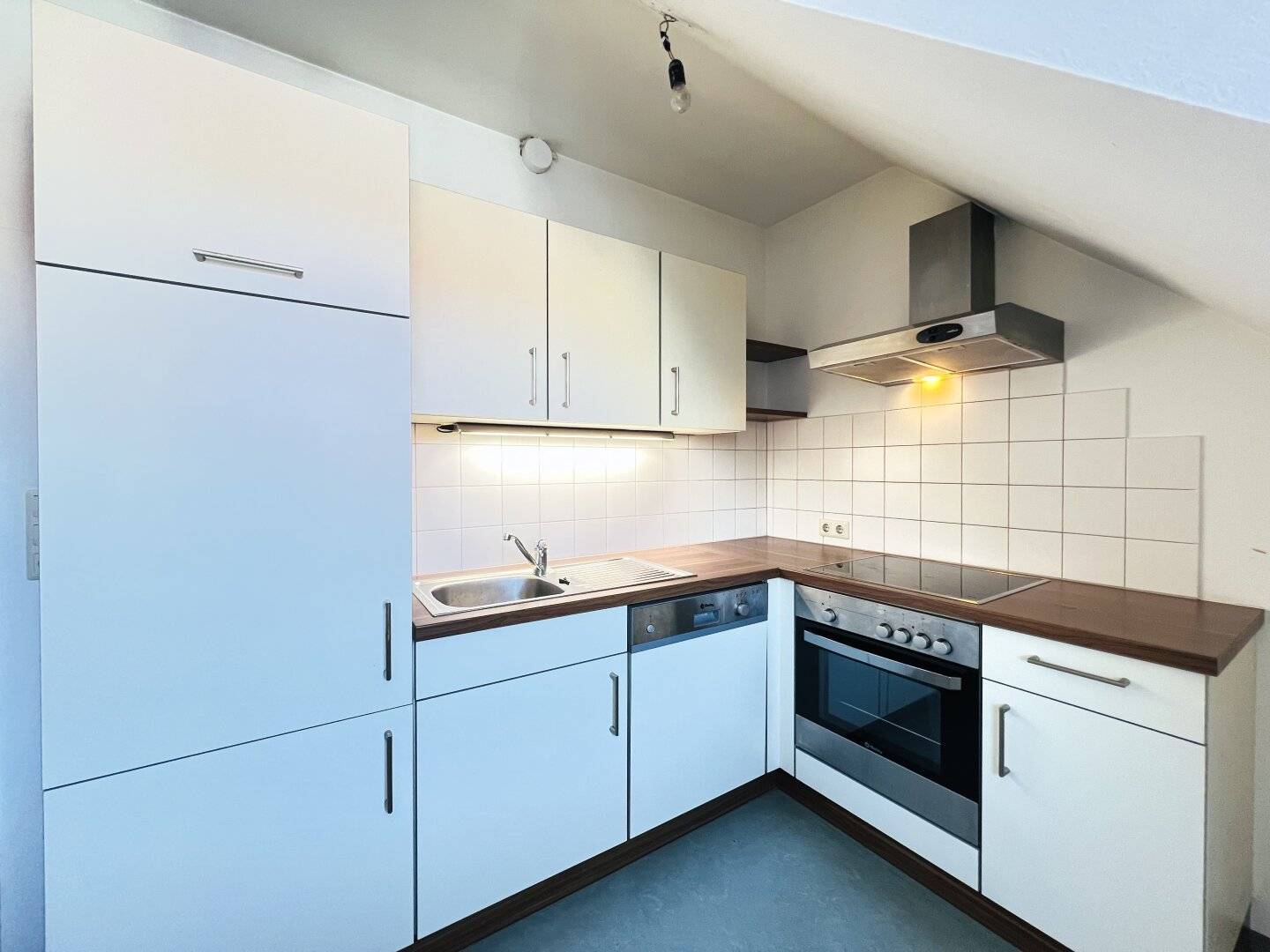 Zentral wohnen in Loosdorf – 49 m², 2 Zimmer &amp; nur € 549!